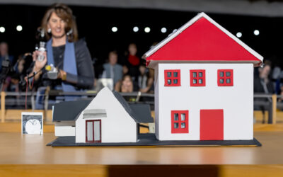 Maîtrisez la Vente aux Enchères : Un Guide Essentiel pour les Vendeurs dans l’Arène Immobilière